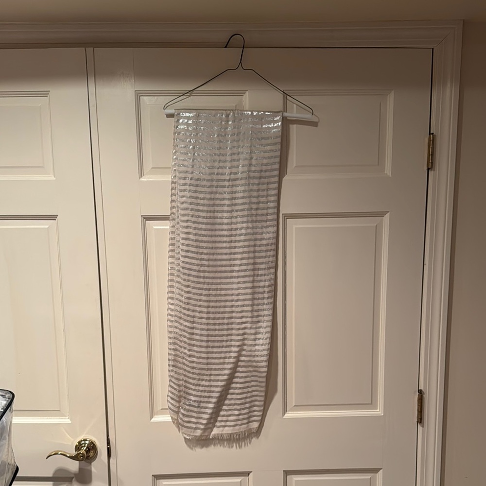 Elegant White Striped Skirt